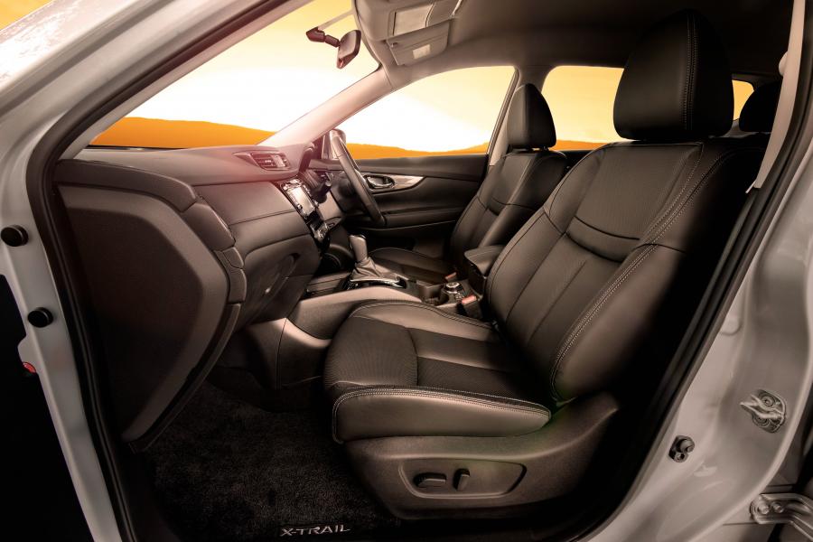 Интерьер Nissan X-Trail N-Sport (T32) 2018 года  (AU) (фото 8 из 23)